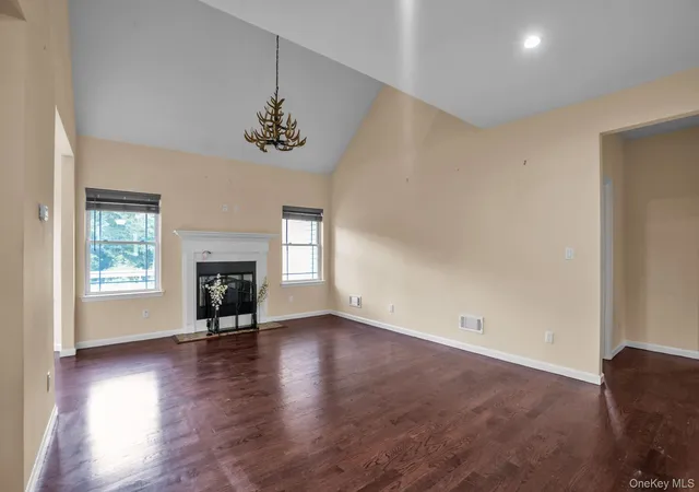 Photo 4 of Single family home for sale at 53 Highland View Pl, Middletown, NY 10940 | MLS# 1060129 | Listing updated on 2026-10-08