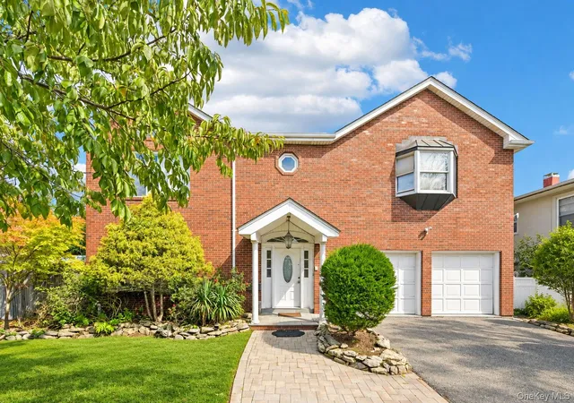 Photo 1 of Single family home for sale at 708 Park Ln, Hempstead, NY 11516 | MLS# 1060139 | Listing updated on 2026-10-08