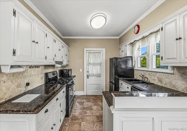 Photo 4 of Single family home for sale at 63 Shellbank Pl, Rockville Centre, NY 11570 | MLS# 1060141 | Listing updated on 2026-10-09