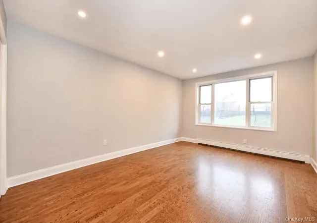 Photo 2 of House for sale at 195 S Middle Neck Rd #1-F, Great Neck, NY 11021 | MLS# 1060155 | Listing updated on 2026-10-08