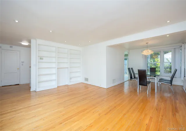 Photo 3 of Single family home for sale at 2 Whitman Rd, Yonkers, NY 10710 | MLS# 1060157 | Listing updated on 2026-10-09