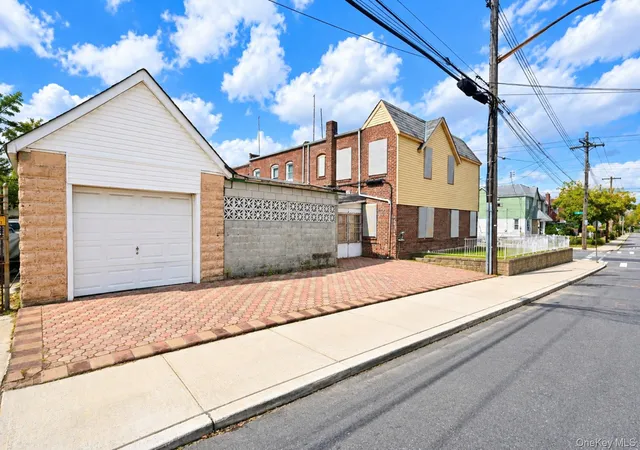Photo 2 of Single family home for sale at 19920 115th Avenue, New York, NY 11412 | MLS# 1060172 | Listing updated on 2026-10-08