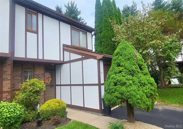 Photo 3 of Condo for sale at 33 Amber Ct, Poughkeepsie, NY 12603 | MLS# 1060192 | Listing updated on 2026-10-10