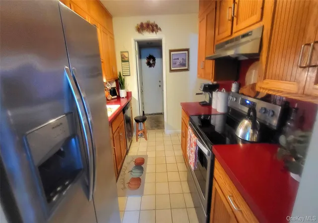Photo 4 of Condo for sale at 33 Amber Ct, Poughkeepsie, NY 12603 | MLS# 1060192 | Listing updated on 2026-10-10