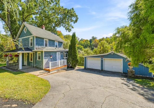 Photo 2 of Single family home for sale at 1475 Croton Lake Rd, Yorktown, NY 10598 | MLS# 1060193 | Listing updated on 2026-10-08