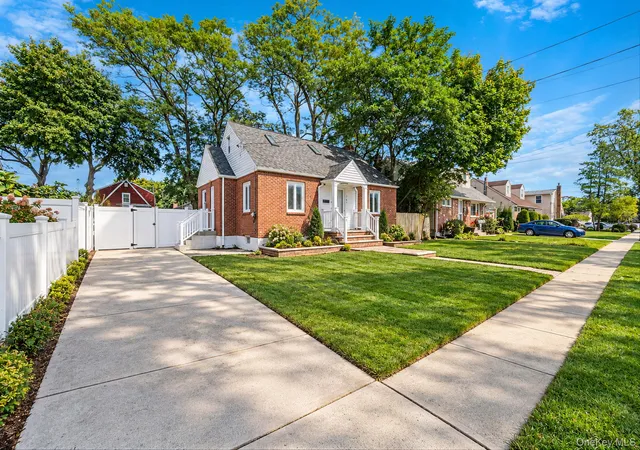 Photo 2 of Single family home for sale at 167 Stanton Blvd, Hempstead, NY 11553 | MLS# 1060197 | Listing updated on 2026-10-08