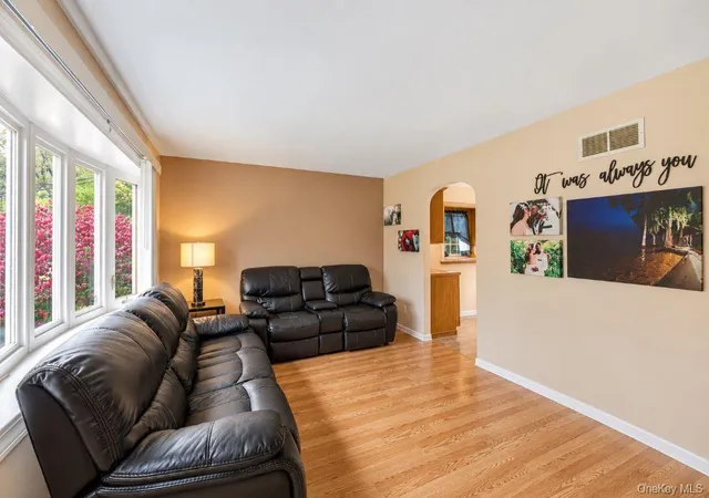 Photo 1 of Single family home for sale at 5 Quaker Hl Dr, Hyde Park, NY 12538 | MLS# 1060204 | Listing updated on 2026-10-25