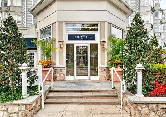 Listing Photo 4 - Condo for sale in building located at 1121 Round Pointe Dr, Haverstraw, NY 10927