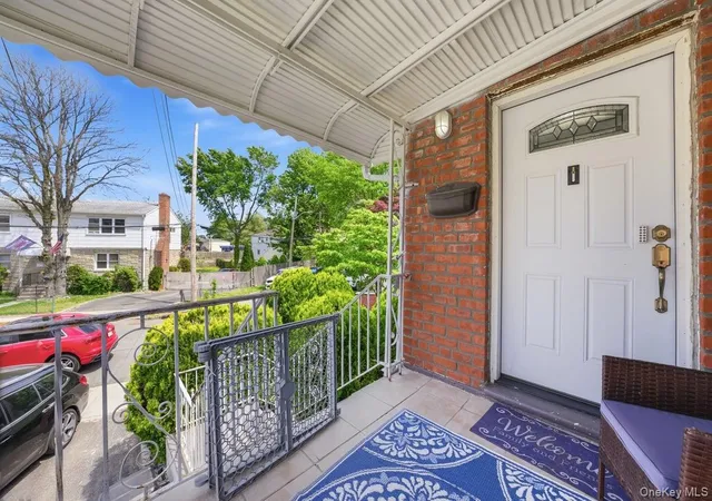 Photo 2 of House for sale at 17 Abner Pl, Yonkers, NY 10704 | MLS# 1060216 | Listing updated on 2026-10-09