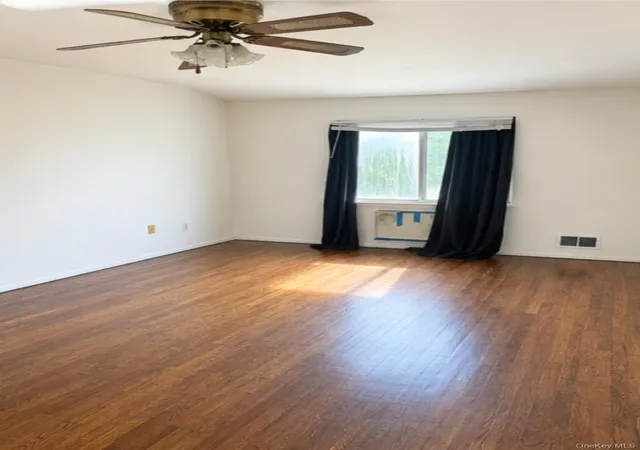 Photo 3 of Multi family home for sale at 886 Rensselaer Ave, New York, NY 10309 | MLS# 1060218 | Listing updated on 2026-10-08