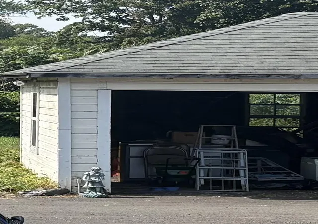 Photo 2 of House for sale at 37 Clinton Ave, Kingston, NY 12401 | MLS# 1060220 | Listing updated on 2026-10-13