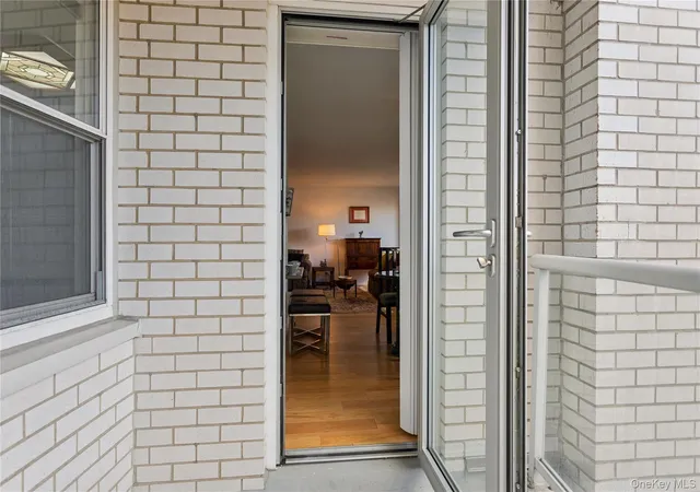 Photo 4 of House for sale at 3333 Henry Hudson Pkwy #2A, Bronx, NY 10463 | MLS# 1060221 | Listing updated on 2026-10-08