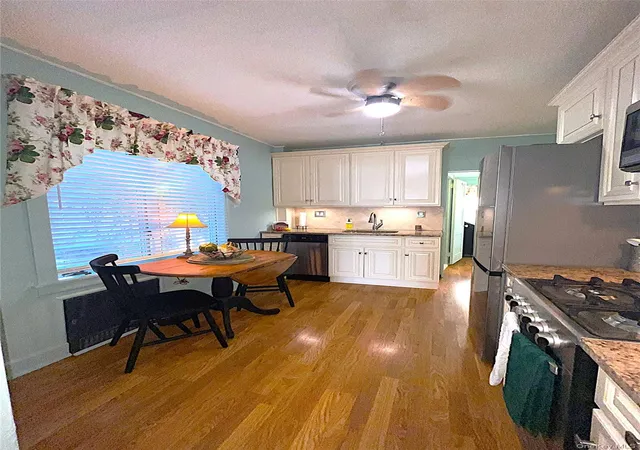 Photo 4 of House for sale at 8 Saint Nicholas St, Lynbrook, NY 11563 | MLS# 1060226 | Listing updated on 2026-10-08