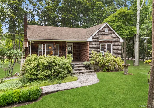 Single family home for sale at 600 Water Ml Towd Rd, Southampton, NY 11968 | MLS# 1060227