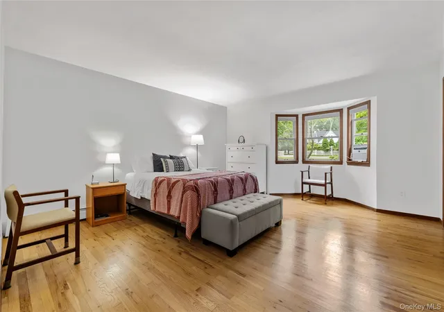 Photo 3 of Single family home for sale at 600 Water Ml Towd Rd, Southampton, NY 11968 | MLS# 1060227 | Listing updated on 2026-10-22