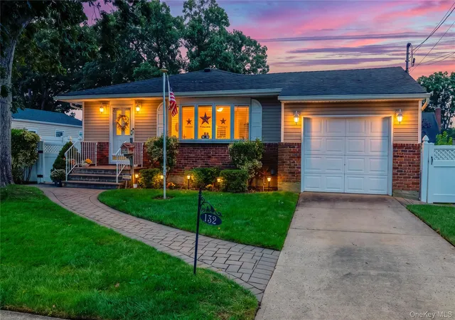 Photo 1 of Single family home for sale at 132 Yoakum Ave, Oyster Bay, NY 11735 | MLS# 1060243 | Listing updated on 2026-10-08