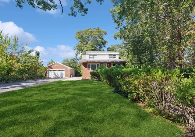 Photo 2 of Single family home for sale at 9 Plandome Pl, Selden, NY 11784 | MLS# 1060244 | Listing updated on 2026-10-09
