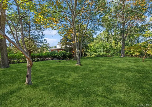 Photo 3 of Single family home for sale at 9 Plandome Pl, Selden, NY 11784 | MLS# 1060244 | Listing updated on 2026-10-09