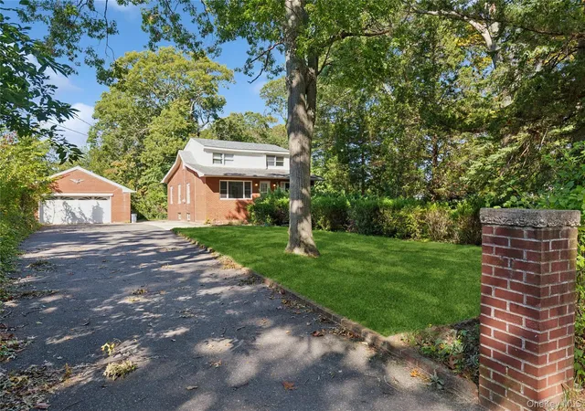 Photo 3 of Single family home for sale at 9 Plandome Pl, Selden, NY 11784 | MLS# 1060244 | Listing updated on 2026-10-09