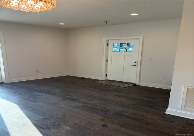 Photo 4 of Single family home for sale at 35 James St, Tomkins Cove, NY 10986 | MLS# 1060257 | Listing updated on 2026-10-10
