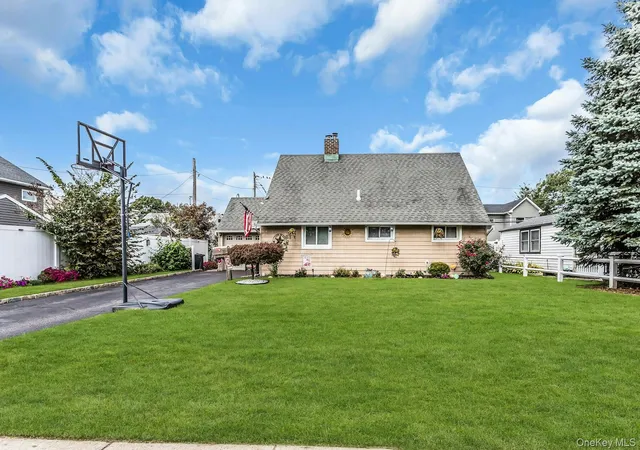 Photo 1 of Single family home for sale at 23 Summit Ln, Levittown, NY 11756 | MLS# 1060274 | Listing updated on 2026-10-08