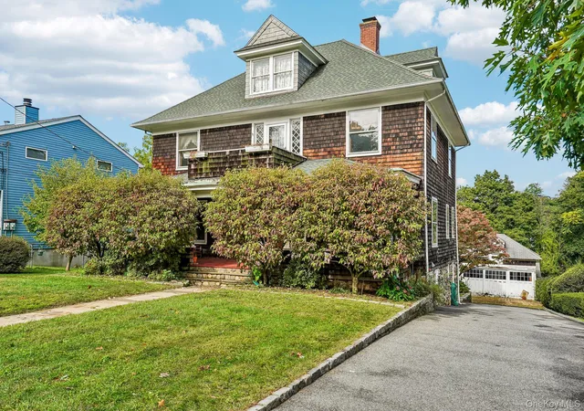 Photo 2 of Single family home for sale at 270 Fisher Ave, White Plains, NY 10606 | MLS# 1060283 | Listing updated on 2026-10-08