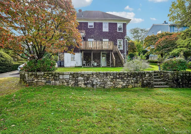 Photo 3 of Single family home for sale at 270 Fisher Ave, White Plains, NY 10606 | MLS# 1060283 | Listing updated on 2026-10-08
