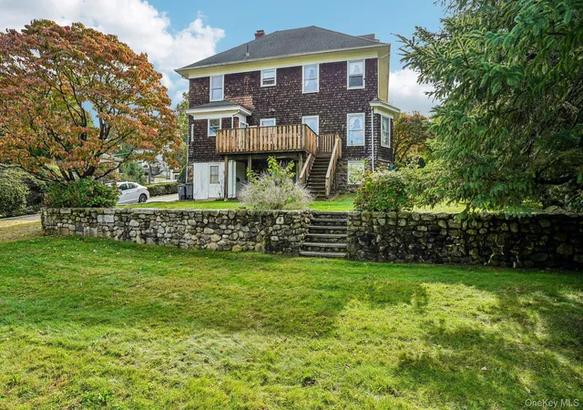 Photo 3 of Single family home for sale at 270 Fisher Ave, White Plains, NY 10606 | MLS# 1060283 | Listing updated on 2026-10-09