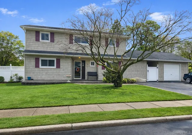 Photo 2 of Single family home for sale at 26 Stevenson Pl, Deer Park, NY 11729 | MLS# 1060318 | Listing updated on 2026-10-08