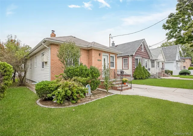 Photo 2 of Single family home for sale at 8532 262nd Street, Floral Park, NY 11001 | MLS# 1060354 | Listing updated on 2026-10-08
