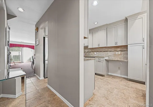 Photo 4 of Condo for sale at 162 Laurel Ln, Wantagh, NY 11793 | MLS# 1060365 | Listing updated on 2026-10-08