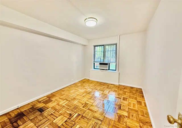 Photo 4 of Condo for sale at 1562 Unionport Rd #MD, Bronx, NY 10462 | MLS# 1060367 | Listing updated on 2026-10-08