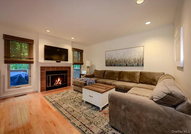 Photo 4 of Condo for sale at 302 Beechwood Ln, Yorktown, NY 10598 | MLS# 1060386 | Listing updated on 2026-10-09