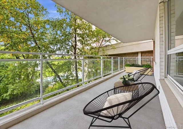 Photo 2 of House for sale at 2575 Palisade Ave #1L, Bronx, NY 10463 | MLS# 1060391 | Listing updated on 2026-10-29