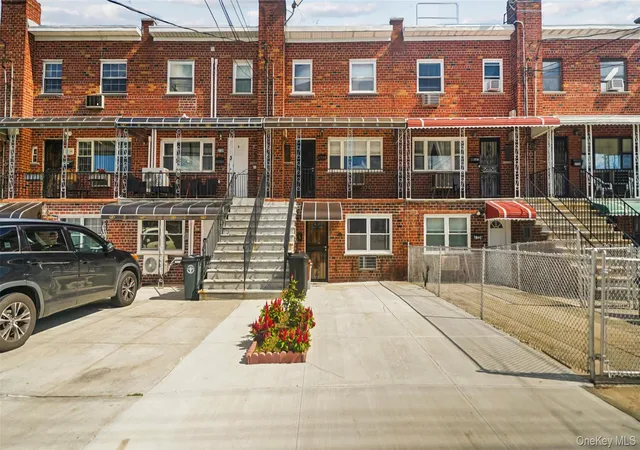 Photo 3 of Multi family home for sale at 2726 Hone Ave, Bronx, NY 10469 | MLS# 1060399 | Listing updated on 2026-10-08