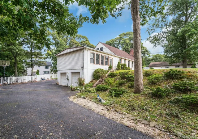 Photo 3 of Manufactured home for sale at 79 Wicks Rd, Commack, NY 11725 | MLS# 1060409 | Listing updated on 2026-10-08