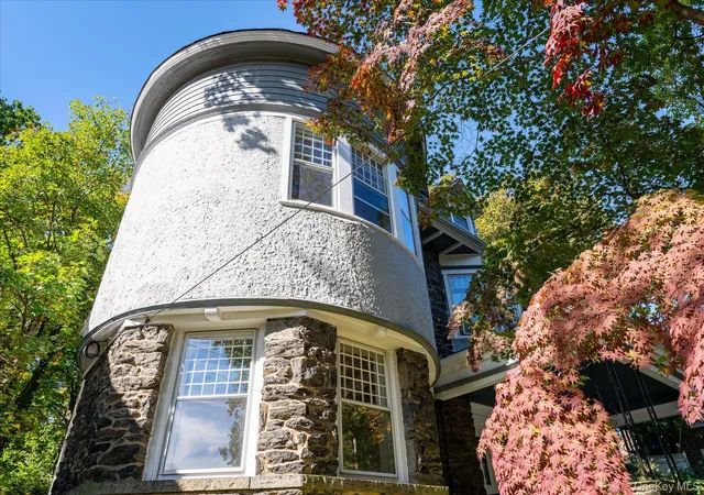 Photo 2 of Single family home for sale at 257 And 253 Park Hl Ave, Yonkers, NY 10705 | MLS# 1060418 | Listing updated on 2026-10-29