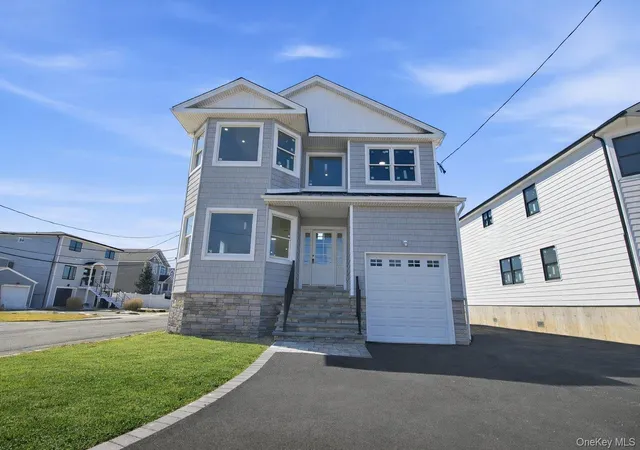 Single family home for sale at 101 Clocks Blvd, Massapequa, NY 11758 | MLS# 1060426