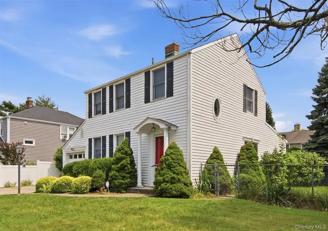 Photo 2 of Single family home for sale at 118 Magnolia, Westbury, NY 11590 | MLS# 1060446 | Listing updated on 2026-10-08