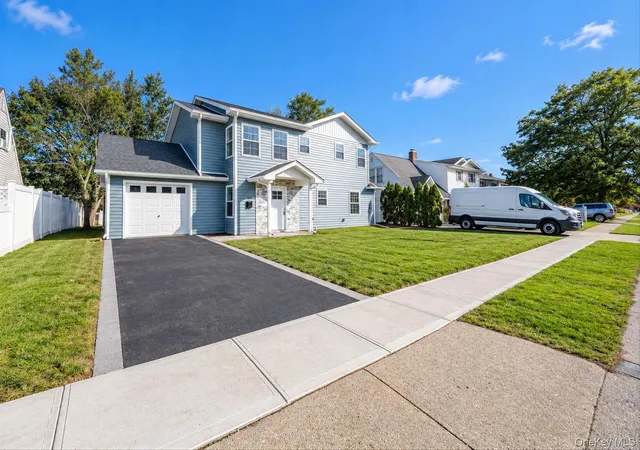 Photo 2 of Single family home for sale at 110 Bayberry Ln, Levittown, NY 11756 | MLS# 1060478 | Listing updated on 2026-10-08