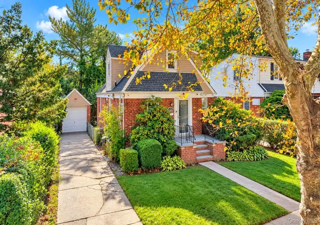 Photo 2 of Single family home for sale at 135 Sperry Blvd, New Hyde Park, NY 11040 | MLS# 1060487 | Listing updated on 2026-10-08
