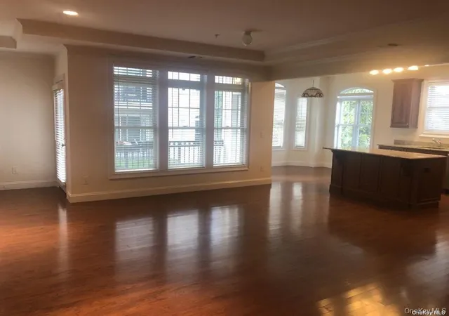 Photo 4 of Condo for sale at 542 Roosevelt Way, Hempstead, NY 11590 | MLS# 1060503 | Listing updated on 2026-10-22