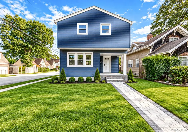 Photo 3 of Single family home for sale at 566 Stowe Ave, North Baldwin, NY 11510 | MLS# 1060526 | Listing updated on 2026-10-08