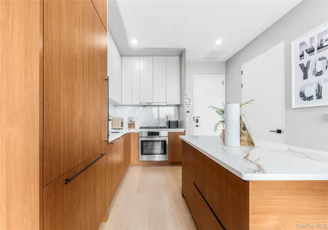 Photo 3 of Condo for sale at 31-16 21, Astoria, NY 11106 | MLS# 1060539 | Listing updated on 2026-10-08