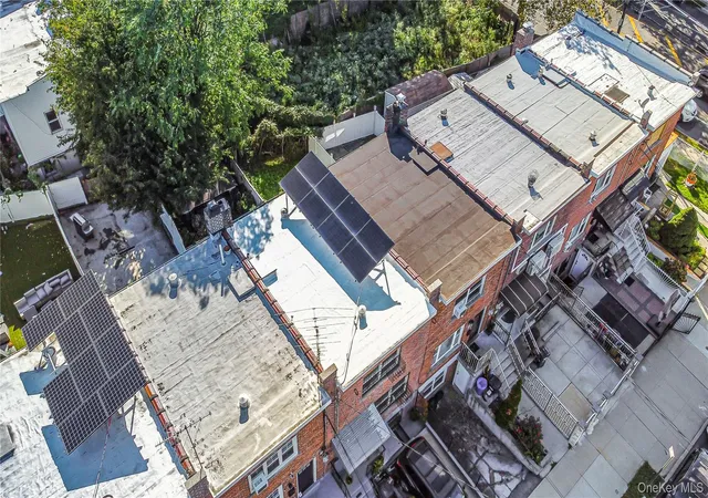 Photo 1 of Single family home for sale at 1110 E 213th Street, Bronx, NY 10469 | MLS# 1060540 | Listing updated on 2026-10-08