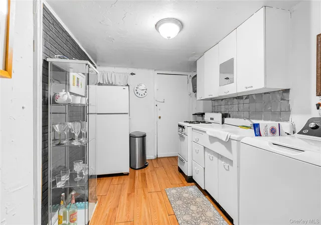 Photo 3 of Single family home for sale at 1110 E 213th Street, Bronx, NY 10469 | MLS# 1060540 | Listing updated on 2026-10-08