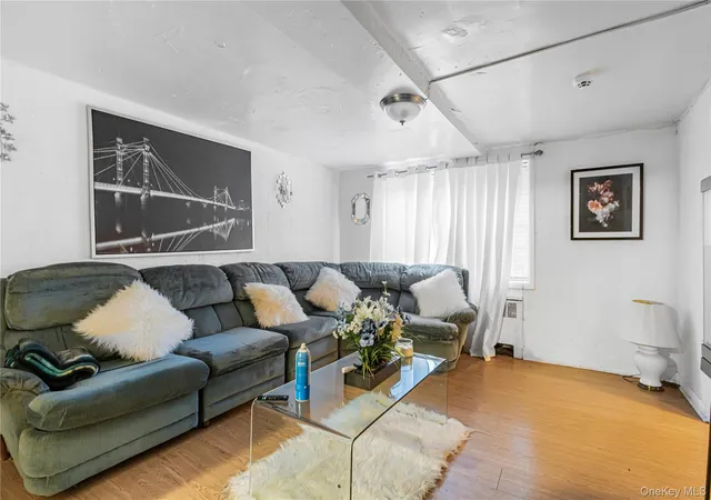 Photo 4 of Single family home for sale at 1110 E 213th Street, Bronx, NY 10469 | MLS# 1060540 | Listing updated on 2026-10-08