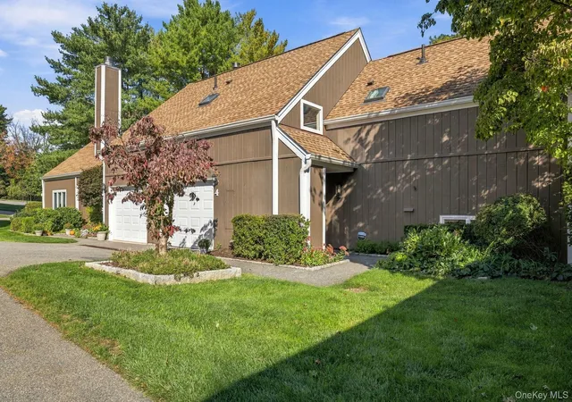 Photo 1 of Condo for sale at 4 Hillside Pl, Mount Pleasant, NY 10514 | MLS# 1060556 | Listing updated on 2026-10-27