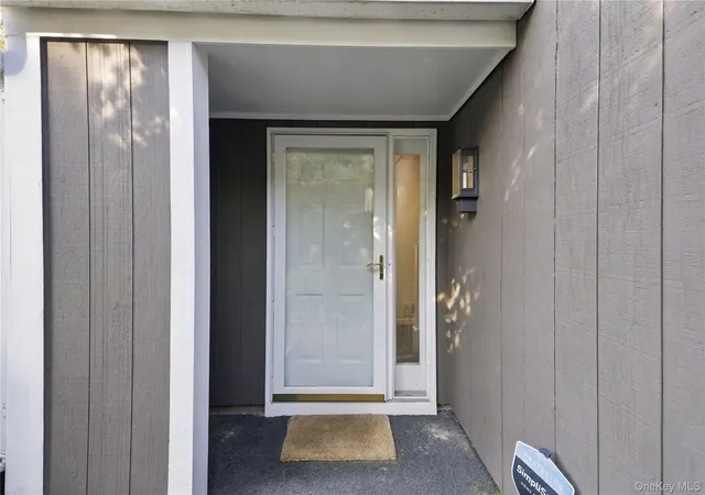 Photo 3 of Condo for sale at 4 Hillside Pl, Mount Pleasant, NY 10514 | MLS# 1060556 | Listing updated on 2026-10-27