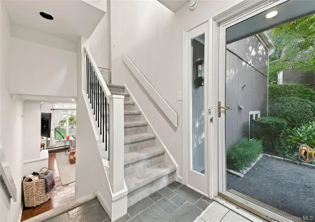 Photo 4 of Condo for sale at 4 Hillside Pl, Mount Pleasant, NY 10514 | MLS# 1060556 | Listing updated on 2026-10-27